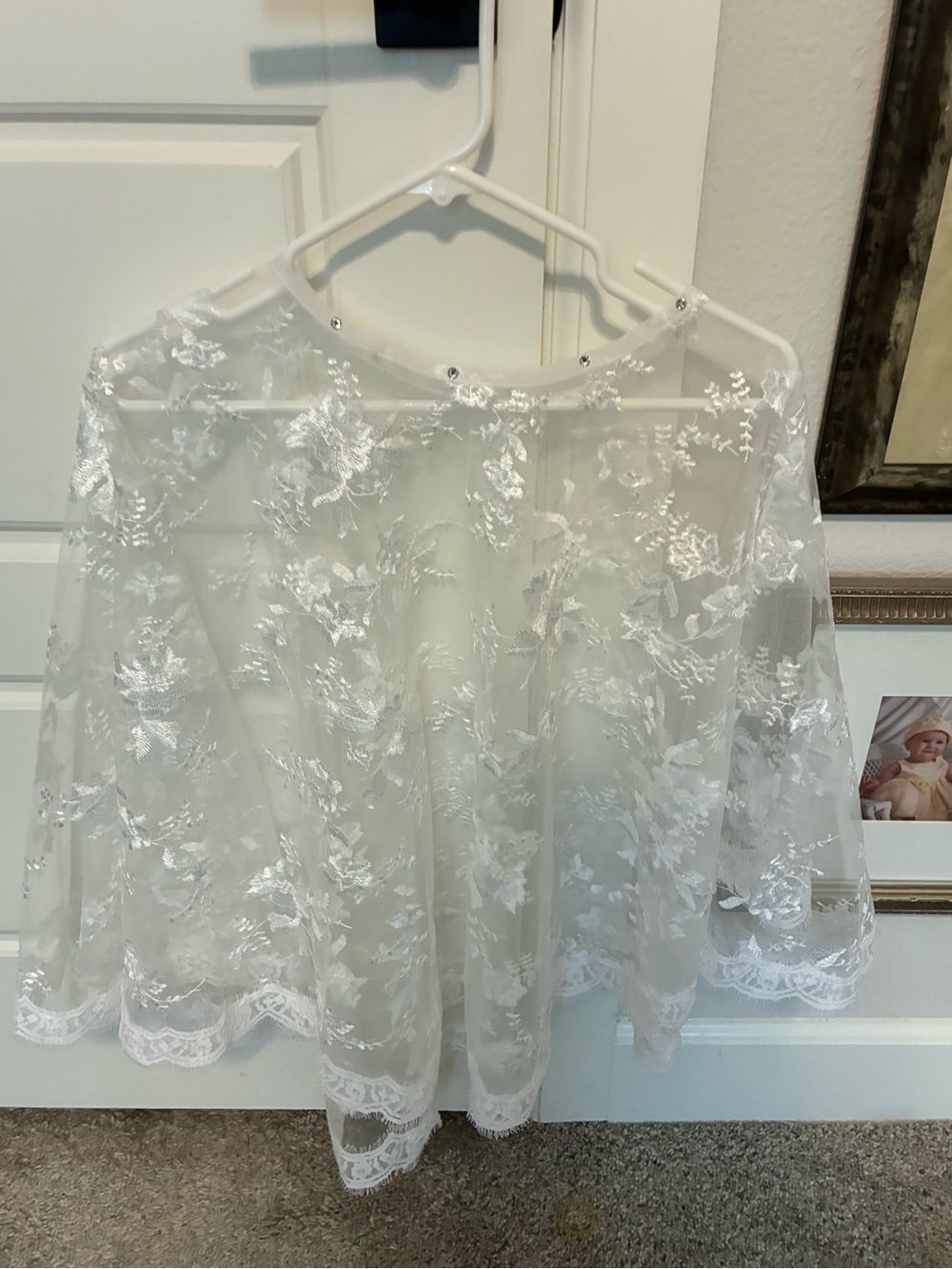 White Floral Embroidered Lace Capelet